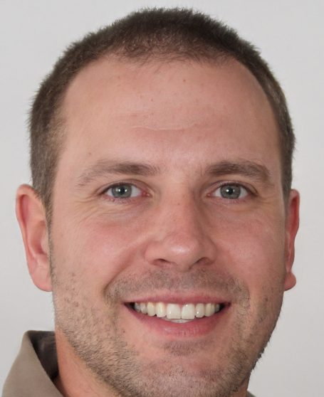 <em><strong>Carlos Ruiz</strong></em>