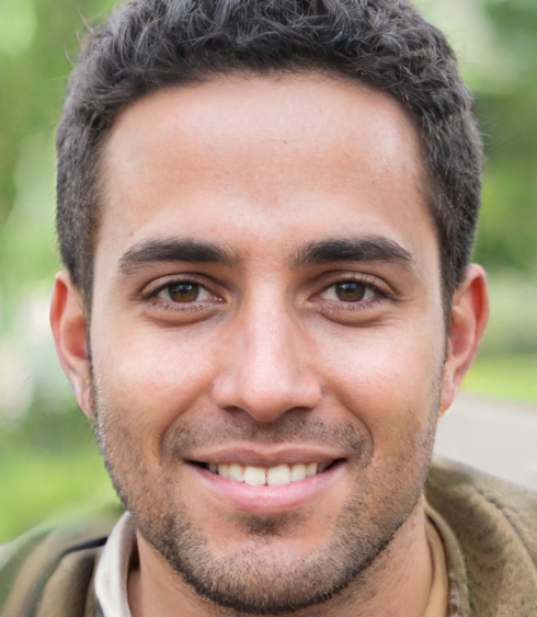 <em><strong>Javier Larrañaga</strong></em>